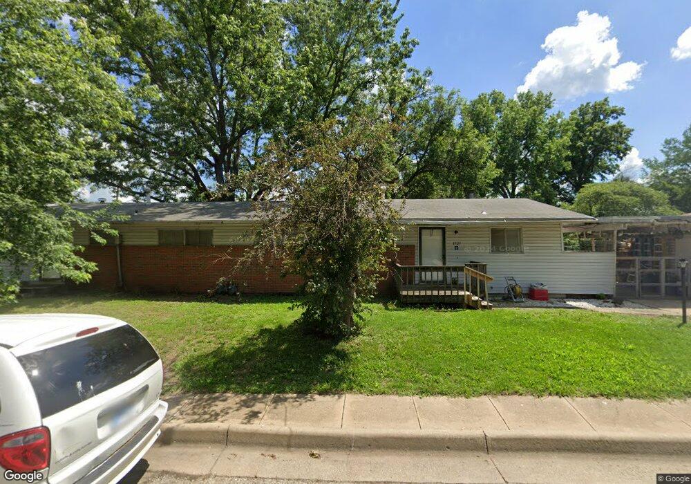 1521 SW 69th Terrace, Topeka, KS 66619 - photo 1