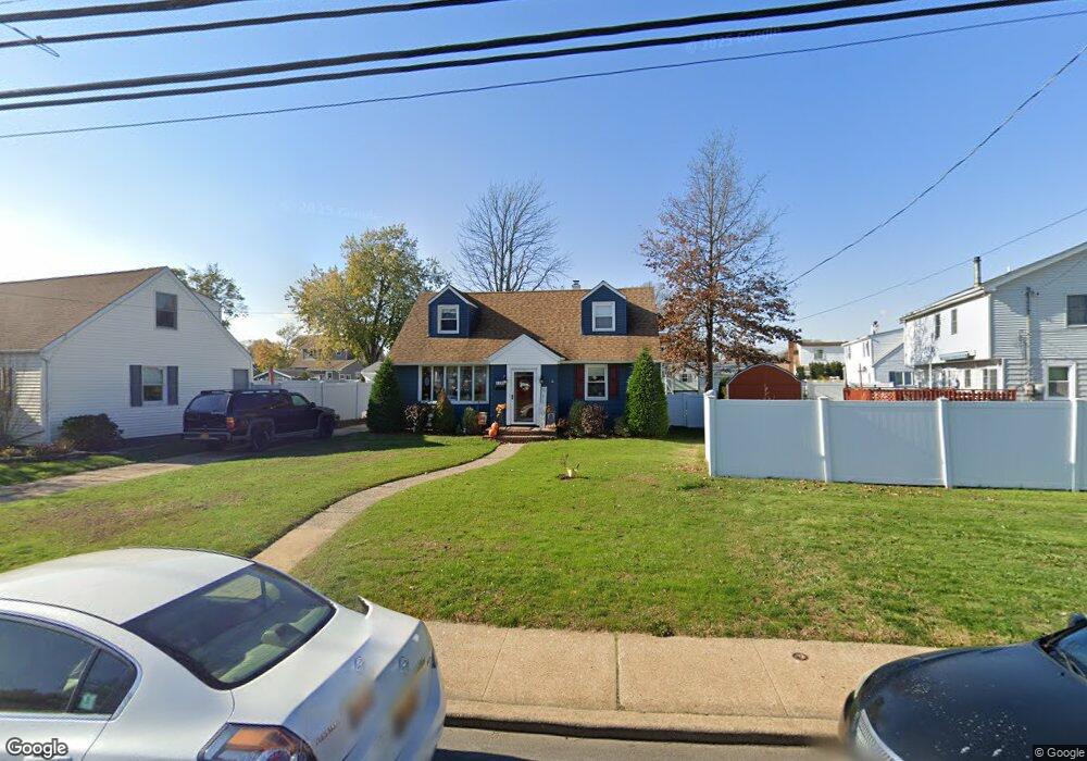 3292 Oceanside Rd, Oceanside, NY 11572 - photo 1