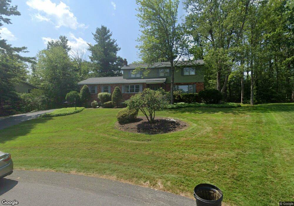 1114 Glenmeadow Ct, Schenectady, NY 12309 - photo 1