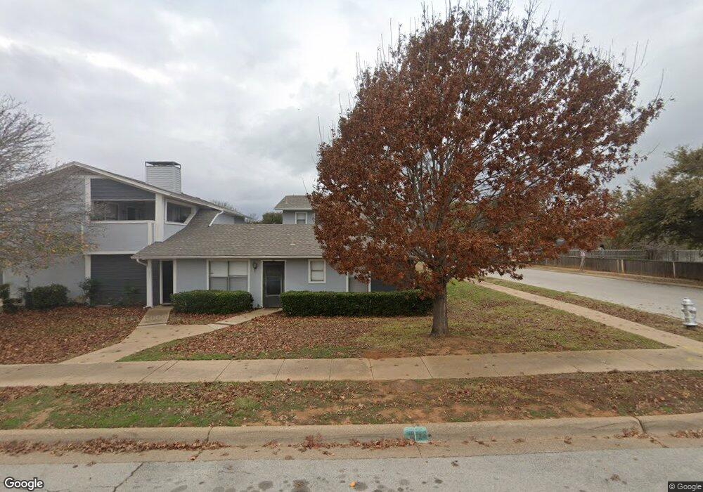 655 Timberline Dr, Hurst, TX 76053 - photo 1