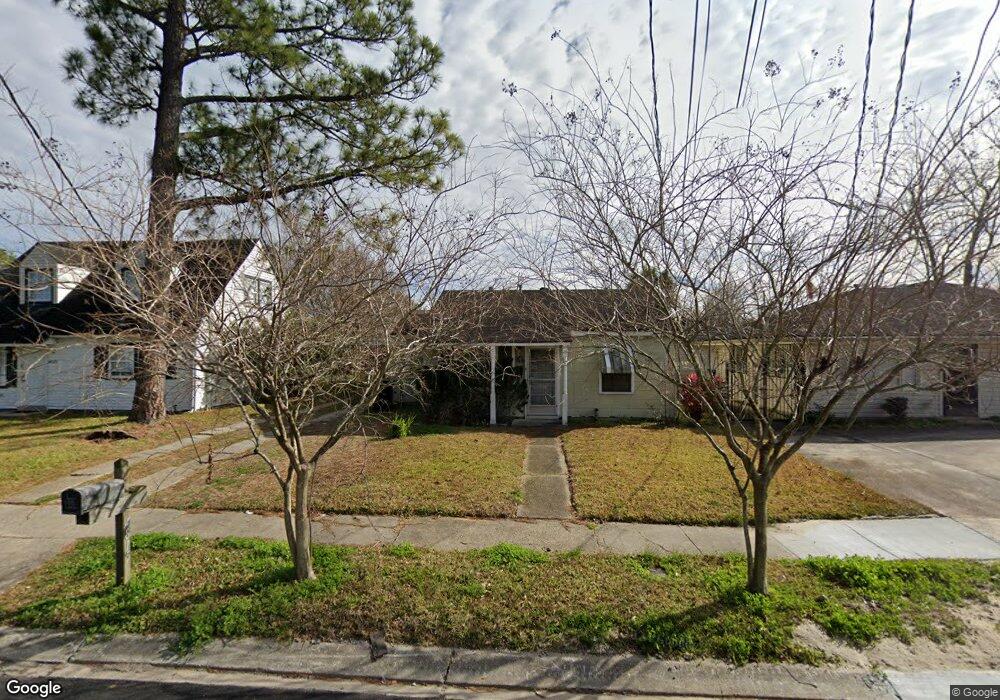 4815 Kendall Dr, New Orleans, LA 70126 - photo 1