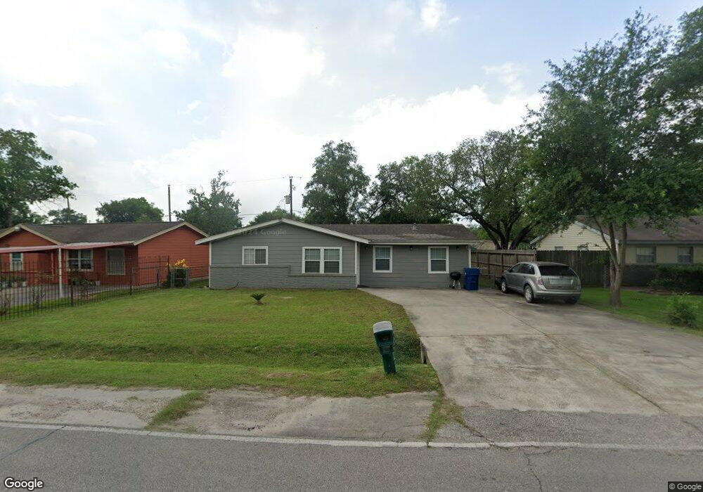 11739 Somerset Ln, Houston, TX 77093 - photo 1