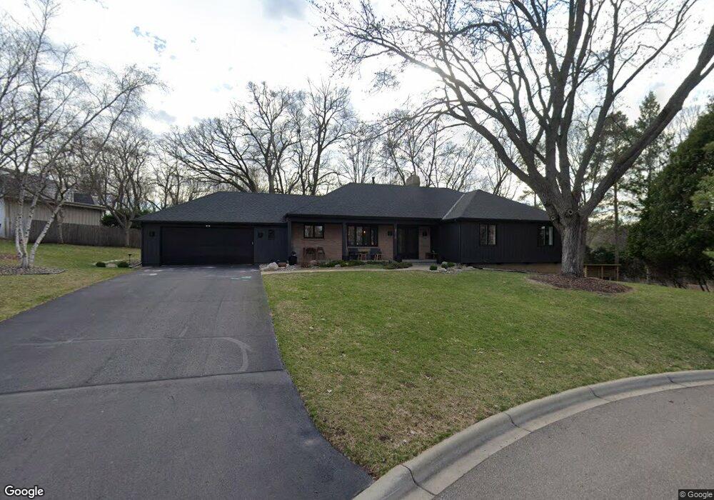 4710 Timber Ridge Ct, Minnetonka, MN 55345 - photo 1