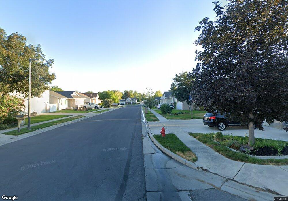 909 E Peregrine Ln, Sandy, UT 84094 - photo 1