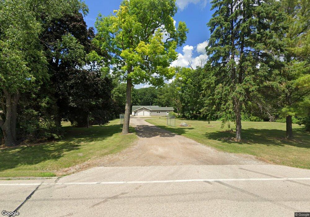 N56W27660 Lisbon Rd, Sussex, WI 53089 - photo 1