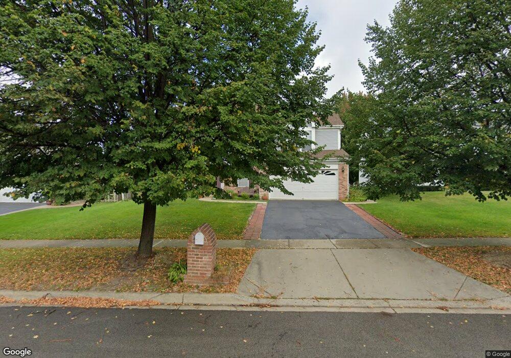 929 Cortney Dr, Carpentersville, IL 60110 - photo 1