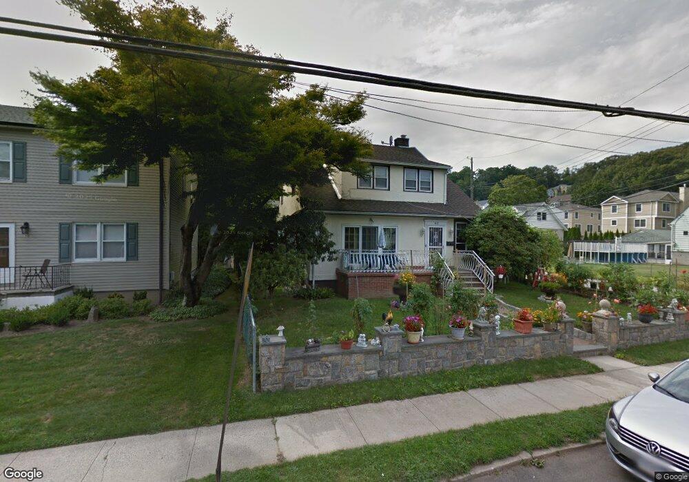 61 Northfield Ave, Dobbs Ferry, NY 10522 - photo 1