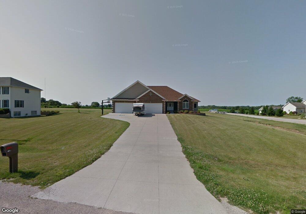 4811 Mary Green Ct, Cedar Rapids, IA 52411 - photo 1