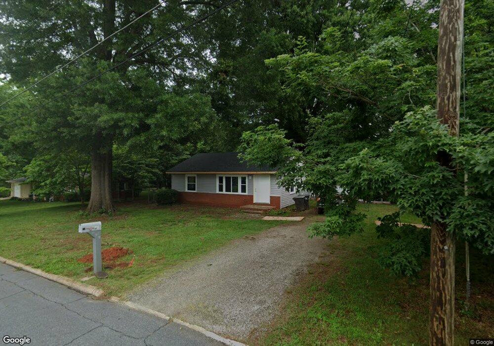 439 Hillcrest Dr, Statesville, NC 28677 - photo 1