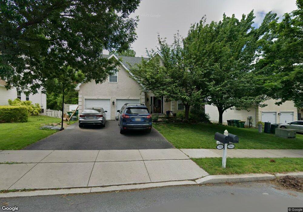 7152 Hearth Ln, Macungie, PA 18062 - photo 1