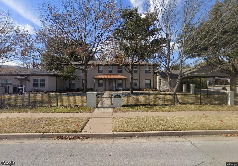 For Rent $1,300/month