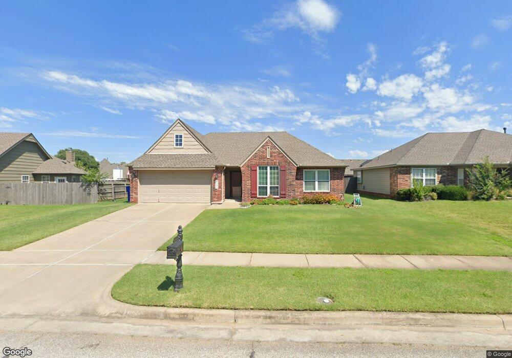 1704 W Austin St, Broken Arrow, OK 74011 - photo 1