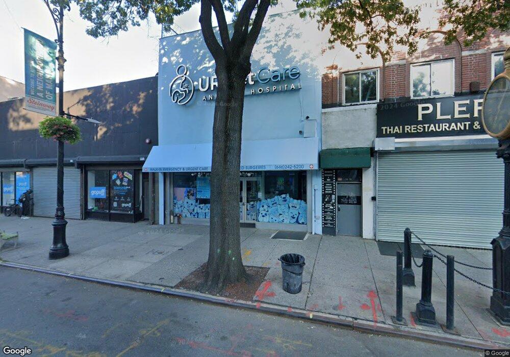 3080 Steinway St, Long Island City, NY 11103 - photo 1