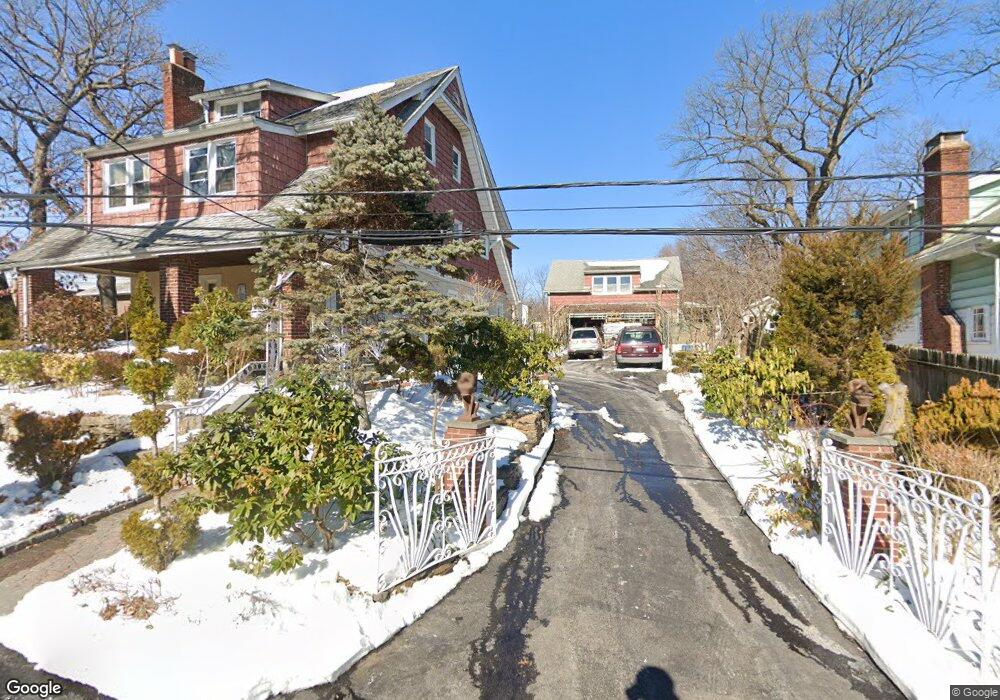 9 Knollwood Rd, Yonkers, NY 10701 - photo 1