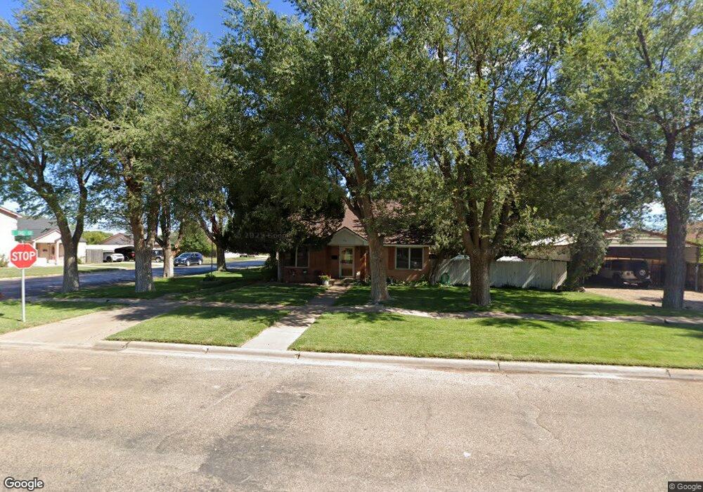 301 Binkley Ave, Dumas, TX 79029 - photo 1