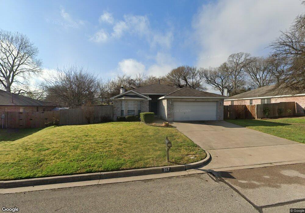 317 Sweetwater Dr, Weatherford, TX 76086 - photo 1