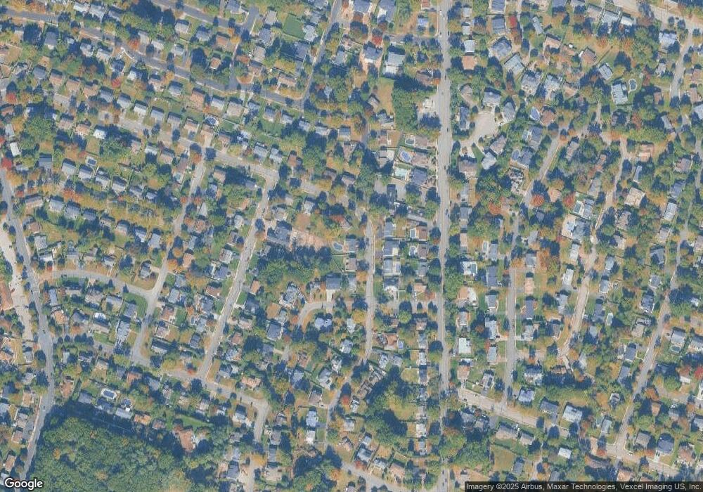 308 Mckinley Blvd, Paramus, NJ 07652 - photo 1