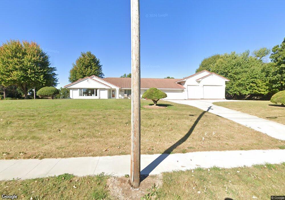 3514 Fleur Dr, Des Moines, IA 50321 - photo 1