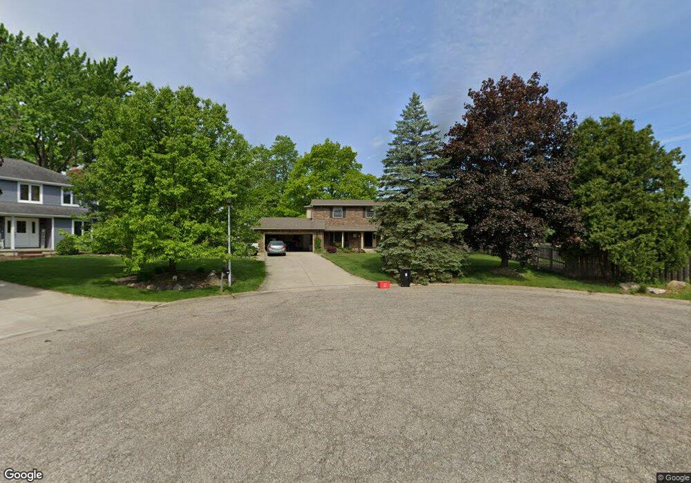 9136 Beechtree Ct, Flushing, MI 48433 - photo 1