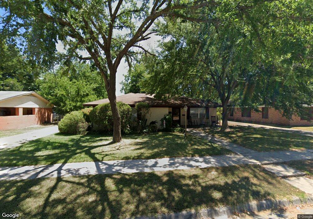 1714 Merrywood Way, Gainesville, TX 76240 - photo 1