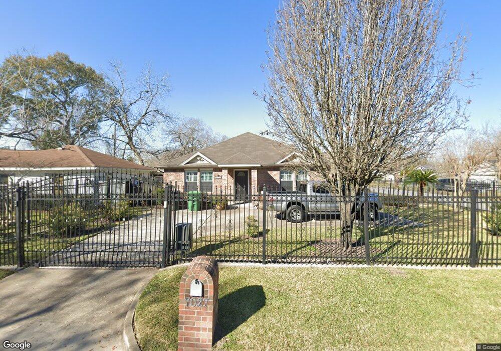 7027 Eppes St, Houston, TX 77087 - photo 1