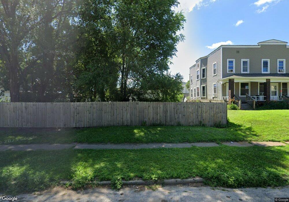 1921 Dixwell St, Davenport, IA 52802 - photo 1