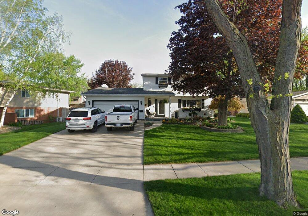 654 Eastgate Dr, Frankenmuth, MI 48734 - photo 1