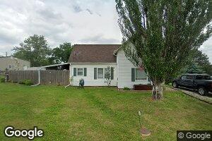 8443 Chateau Dr, Dexter, IA 50070