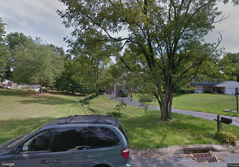 1052 Dauphin Ct, Pottstown, PA 19465 - photo 1