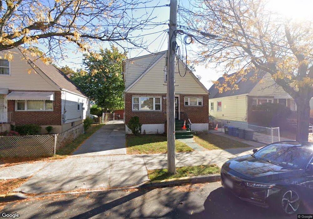 137 168th St, Jamaica, NY 11433 - photo 1