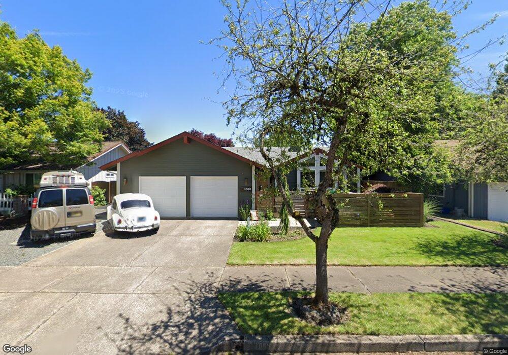 1085 Calvin St, Eugene, OR 97401 - photo 1