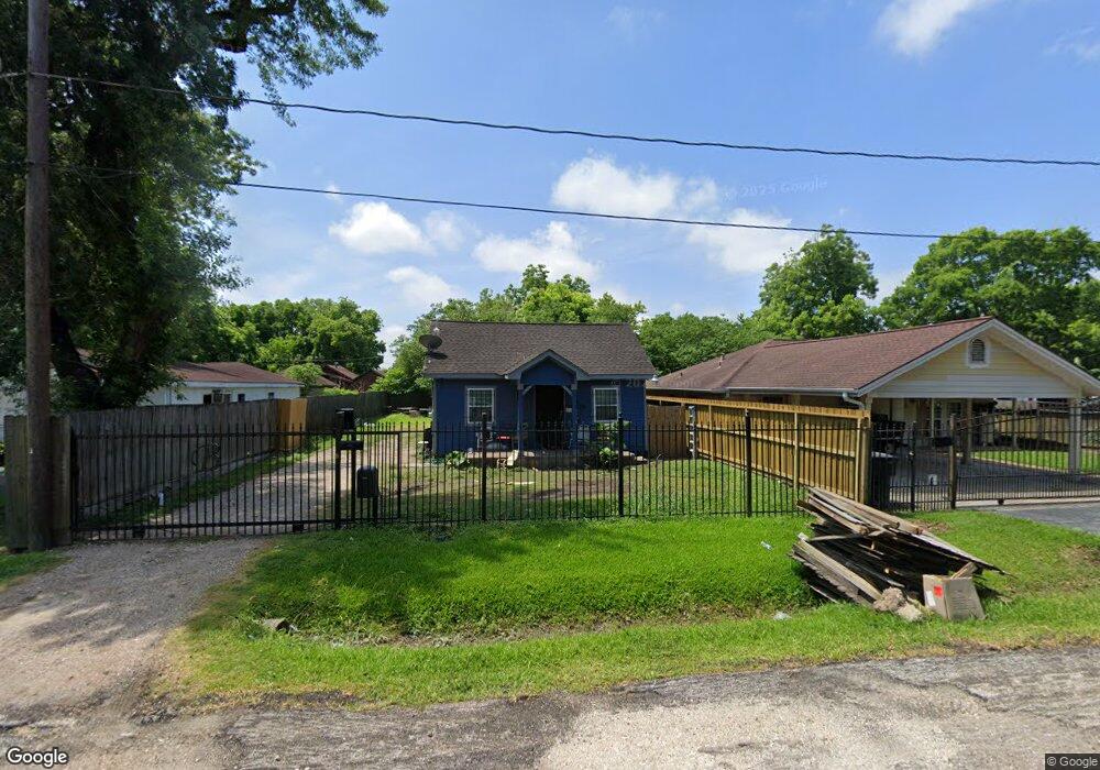 4112 Caplin St, Houston, TX 77026 - photo 1