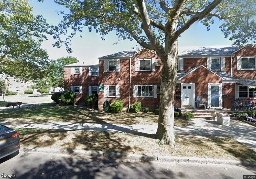 25525 75th Ave unit G-2, Glen Oaks, NY 11004 - photo 1