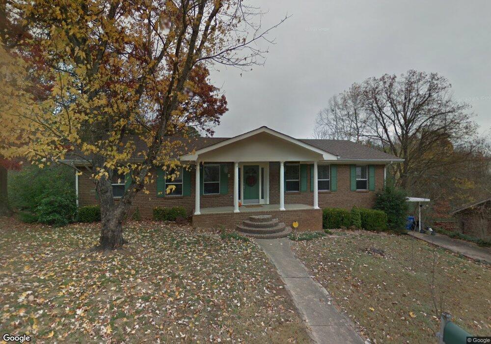 921 Sherry Cir, Hixson, TN 37343 - photo 1