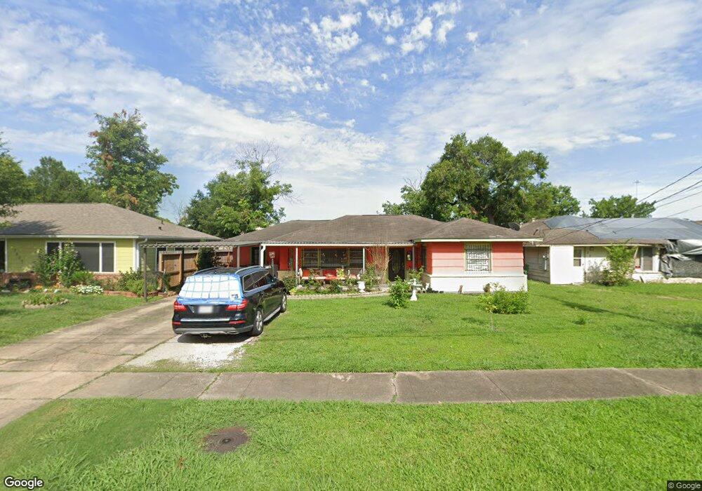3211 Pecan St, Houston, TX 77087 - photo 1