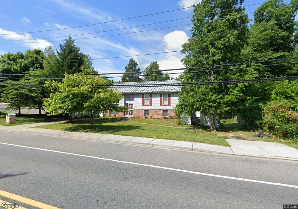 5130 Whitfield Chapel Rd, Lanham, MD 20706 - photo 1