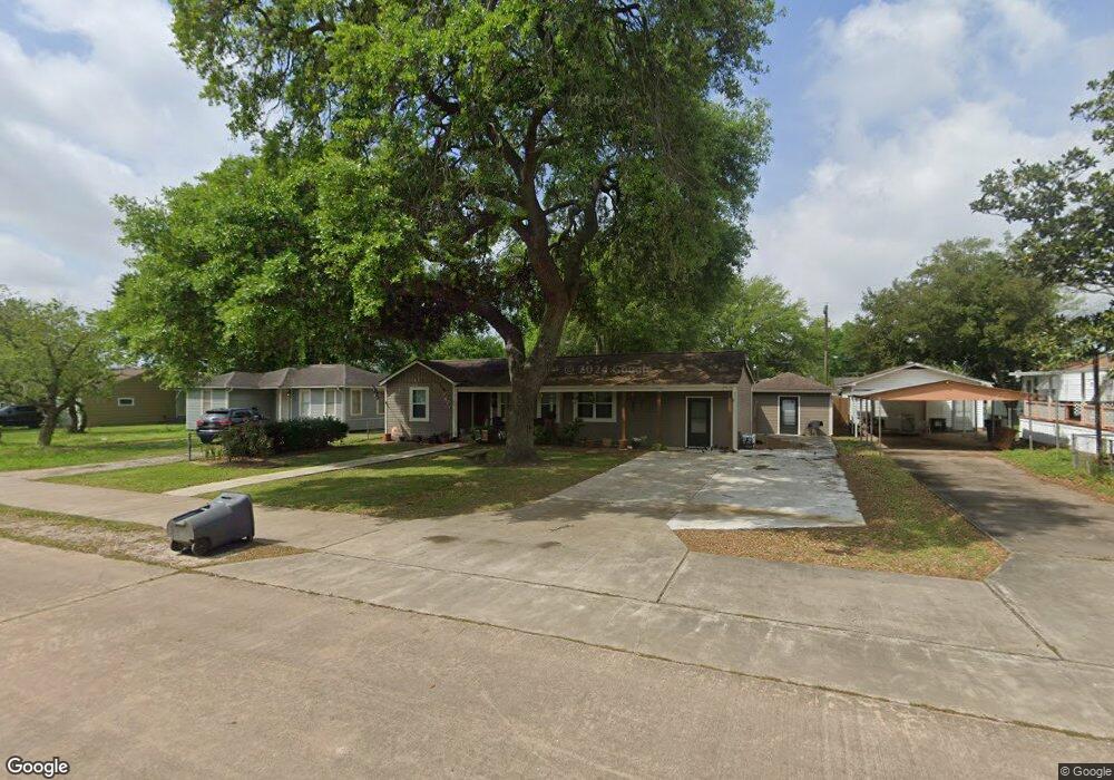 1908 Mary Ave, Bay City, TX 77414 - photo 1