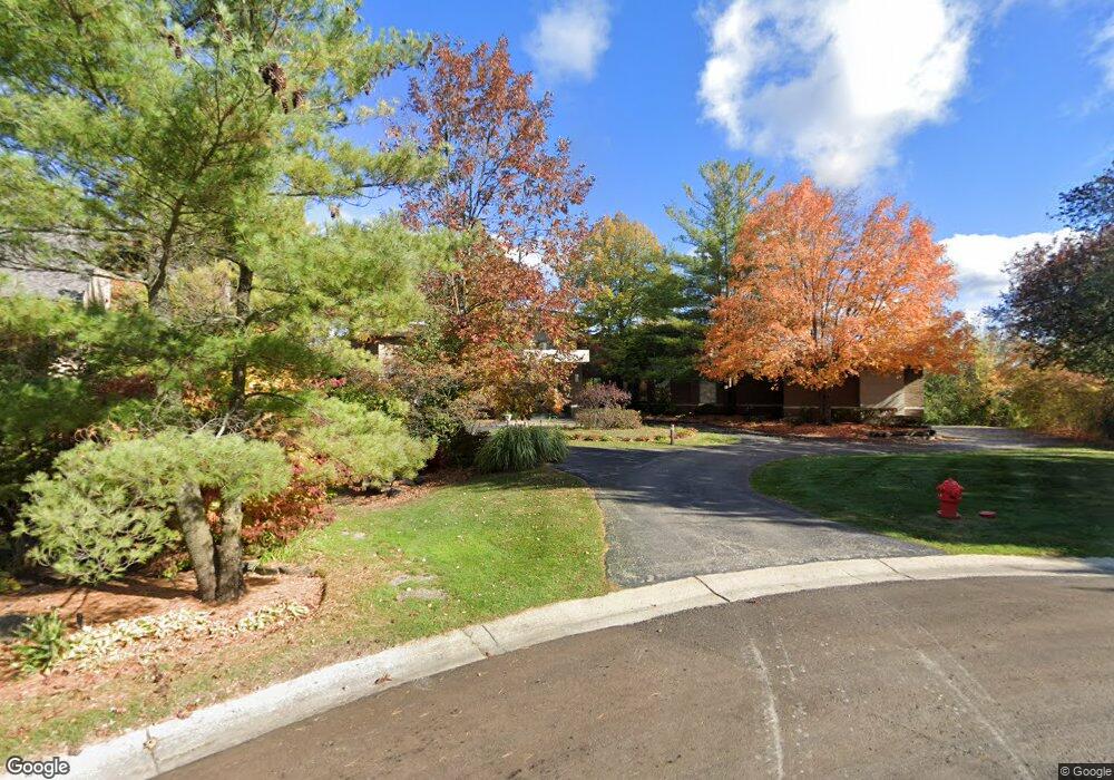 1208 Hidden Lake Dr, Bloomfield Hills, MI 48302 - photo 1