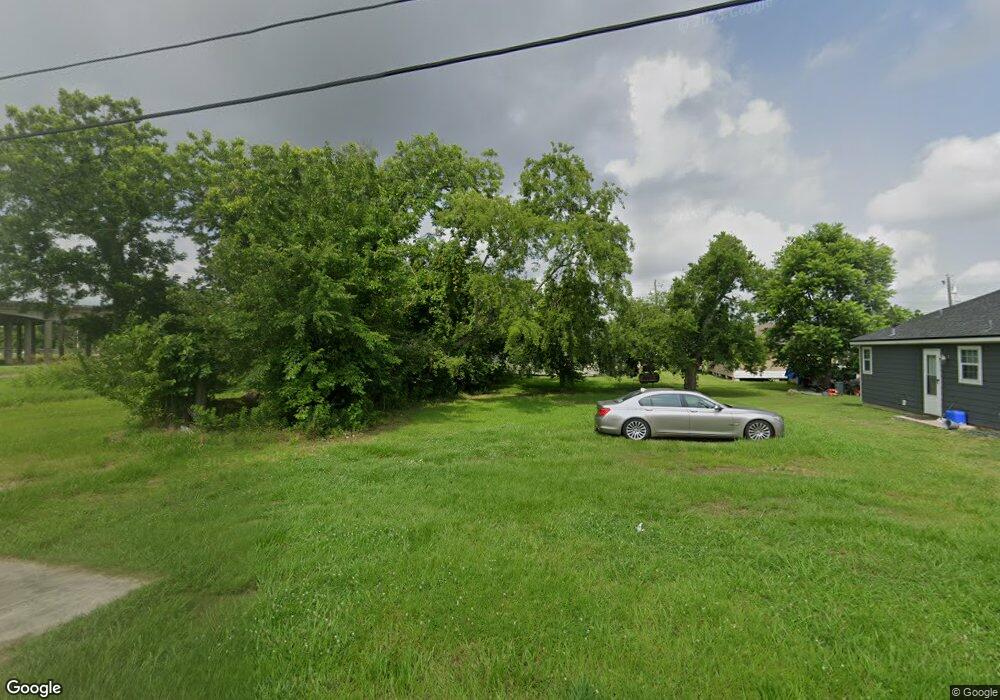 202 S Lyons St, Lake Charles, LA 70601 - photo 1