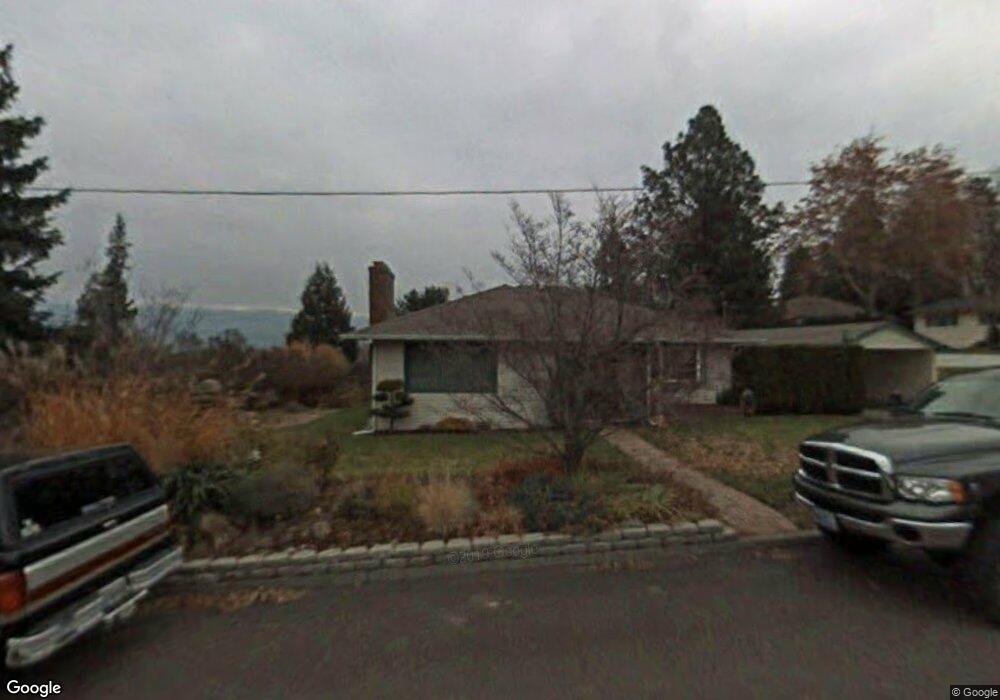 711 W 19th St, the Dalles, OR 97058 - photo 1