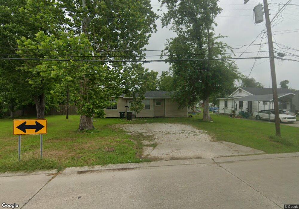 2249 Elaine St, Lake Charles, LA 70601 - photo 1