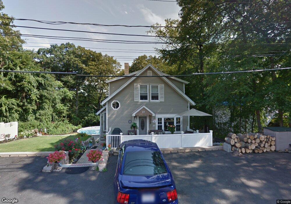 22 Lander St, Saugus, MA 01906 - photo 1