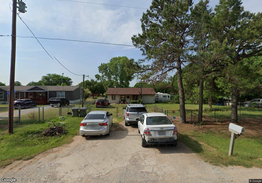 1040 Meadow Oaks St, Azle, TX 76020 - photo 1