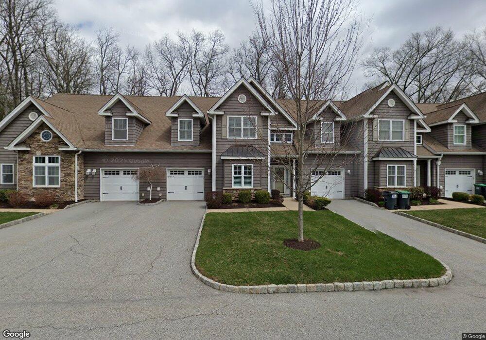 1111 Macintosh Way, Matamoras, PA 18336 - photo 1