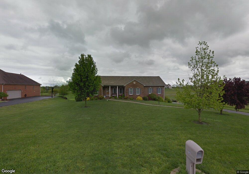 911 Oatfield Rd, Harrodsburg, KY 40330 - photo 1