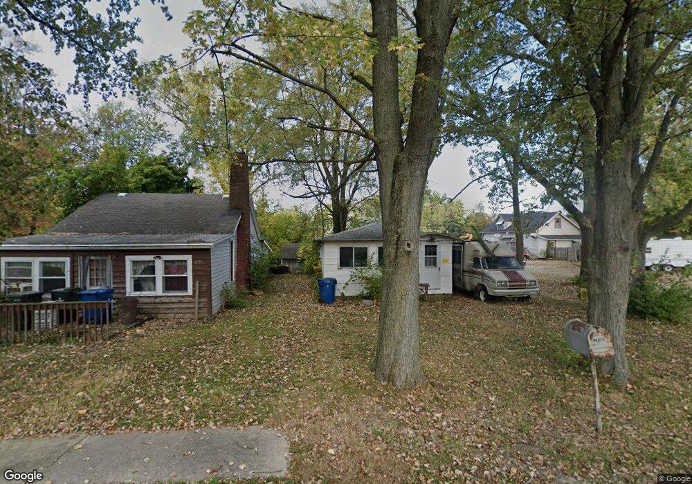 4527 Tennyson Ave, Sheffield Lake, OH 44054 - photo 1