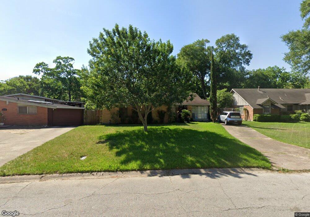 1318 W 31st St, Houston, TX 77018 - photo 1