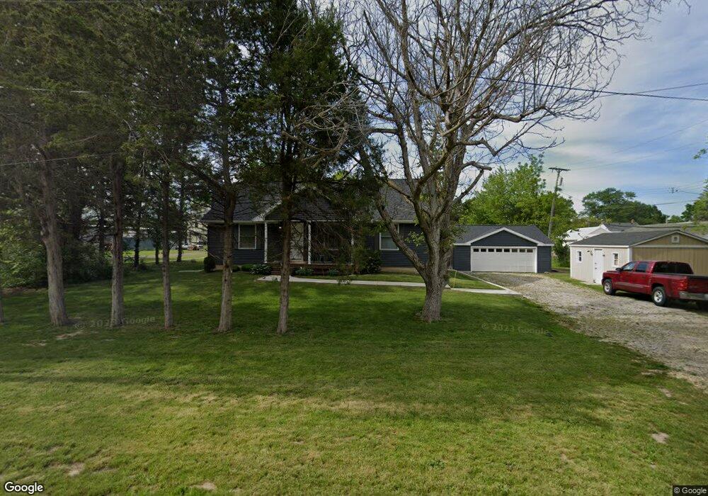 734 Kent St, Carleton, MI 48117 - photo 1