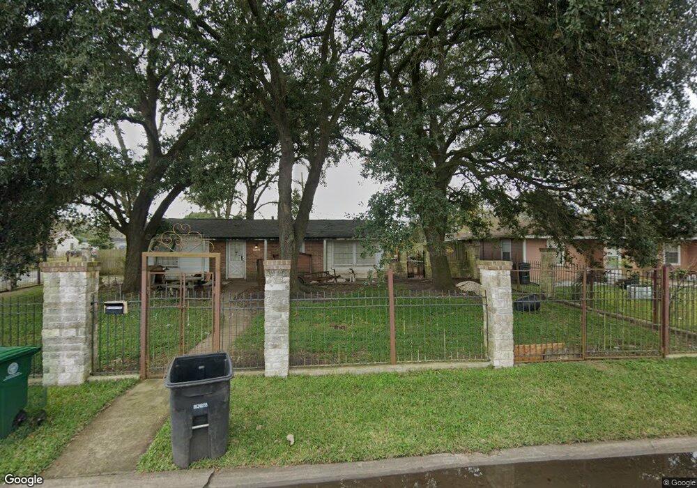 7368 Stanwick Dr, Houston, TX 77087 - photo 1