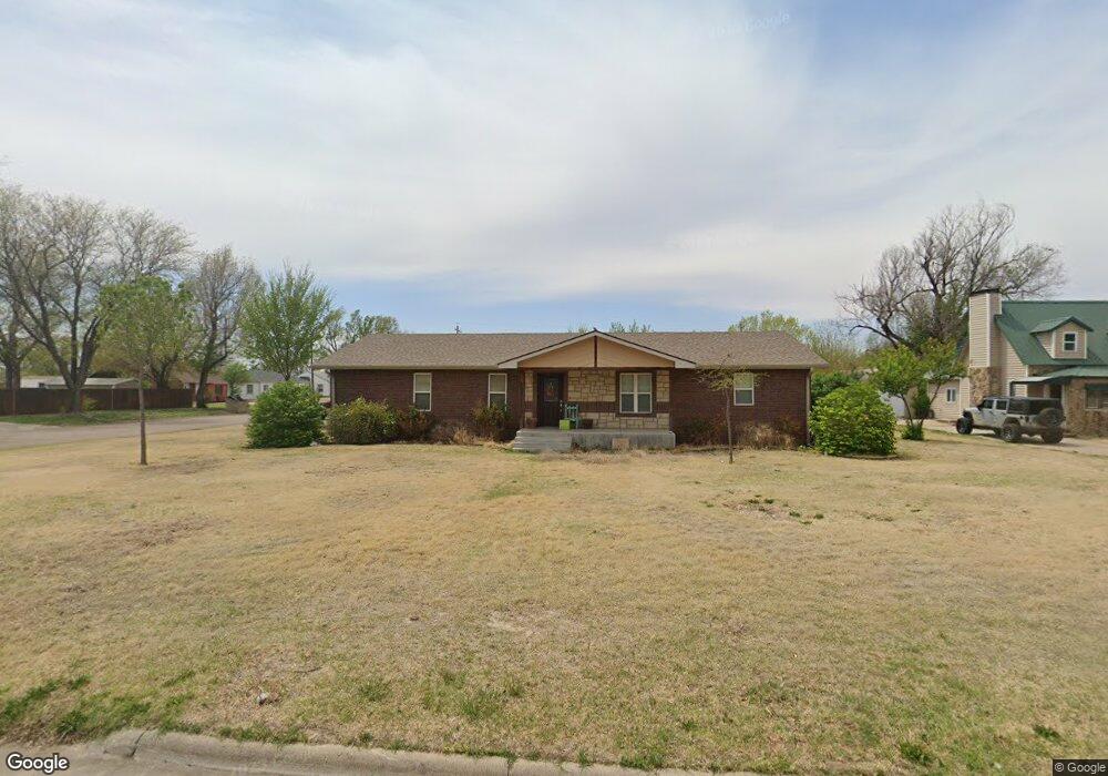 731 S Polk St, Hugoton, KS 67951 - photo 1